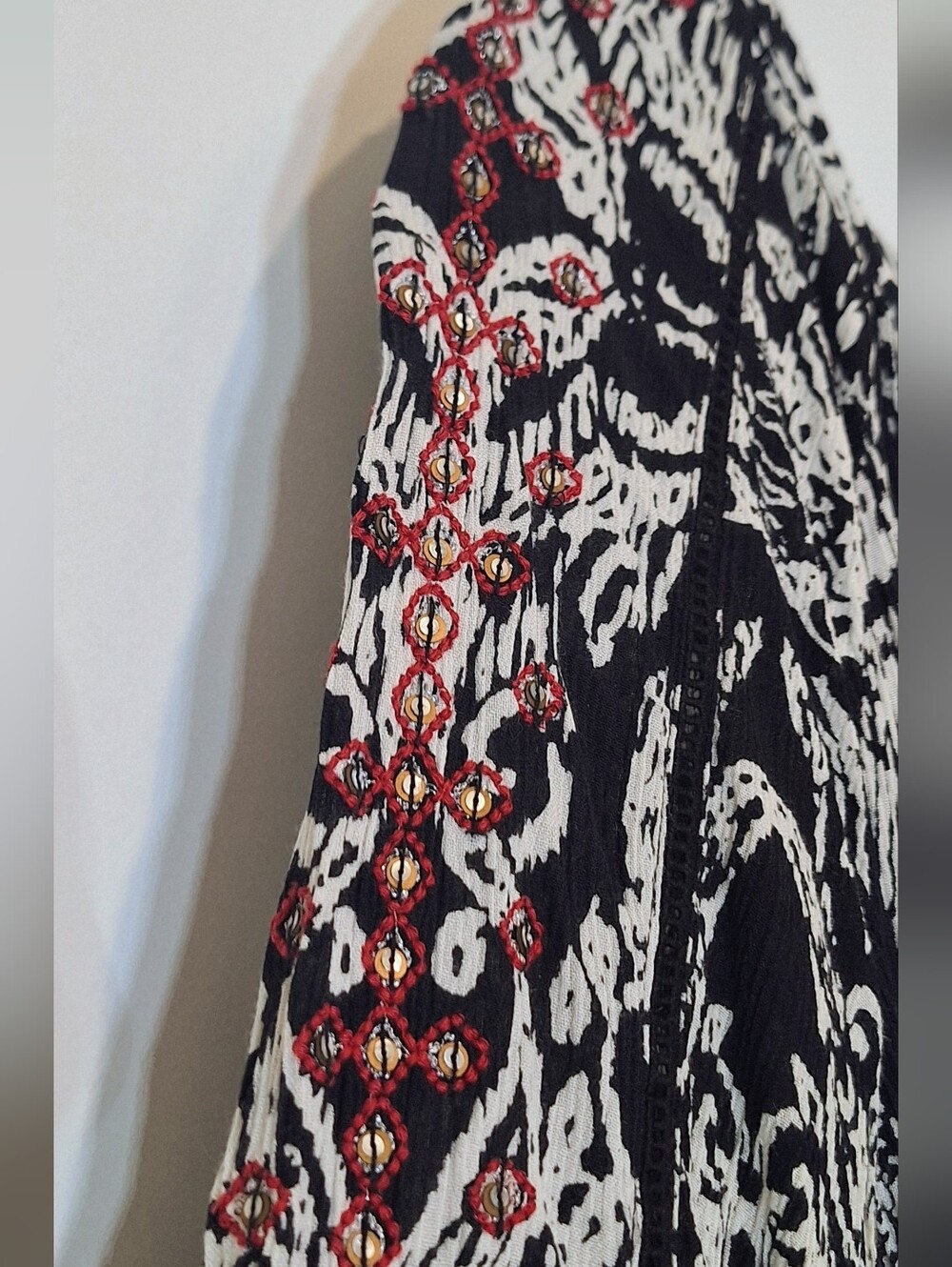 Soft Surroundings Boho Ikat Crinkled Gauzey Tunic Embroidered Sequins Sz Medium - Picture 11 of 13